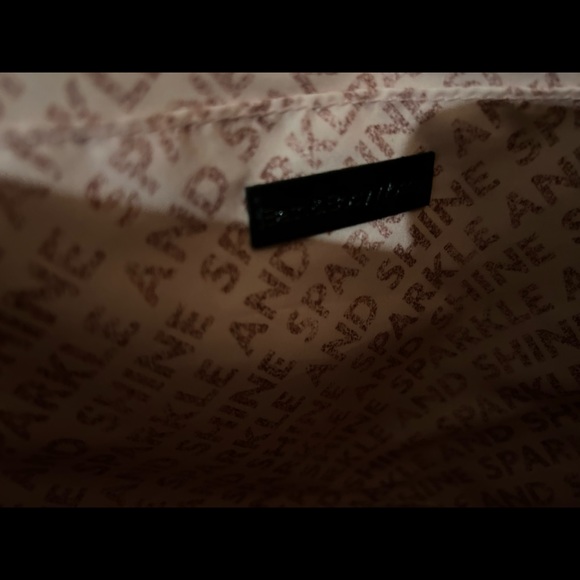 Bath and Body Works bag w/bow - Picture 3 of 5